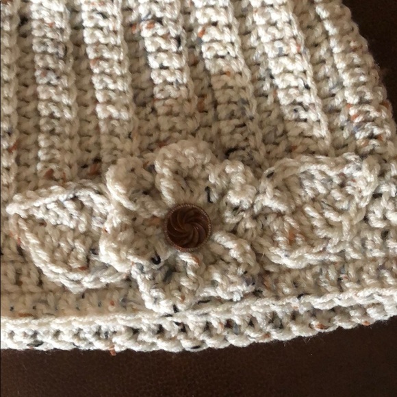 Lady’s winter beanie hat crochet flower handmade by me #347 - Picture 7 of 8